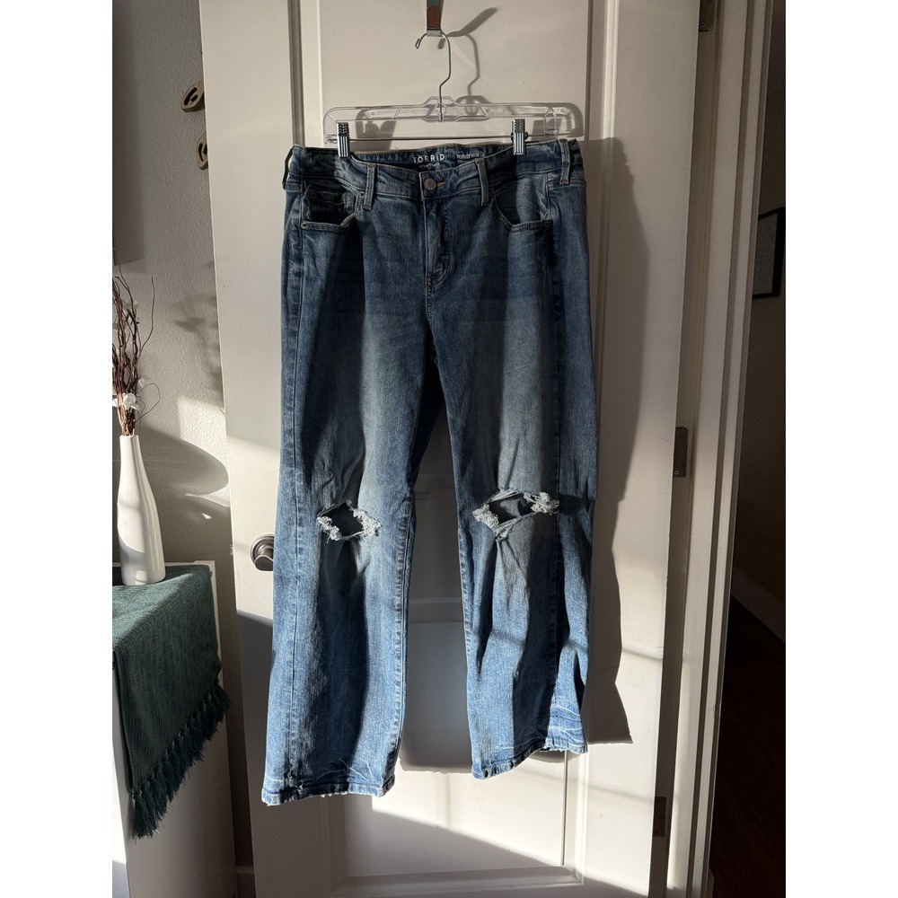 Torrid Womens Boyfriend Jeans Blue Distressed Ripped Knee Straight Leg Denim - Picture 7 of 8